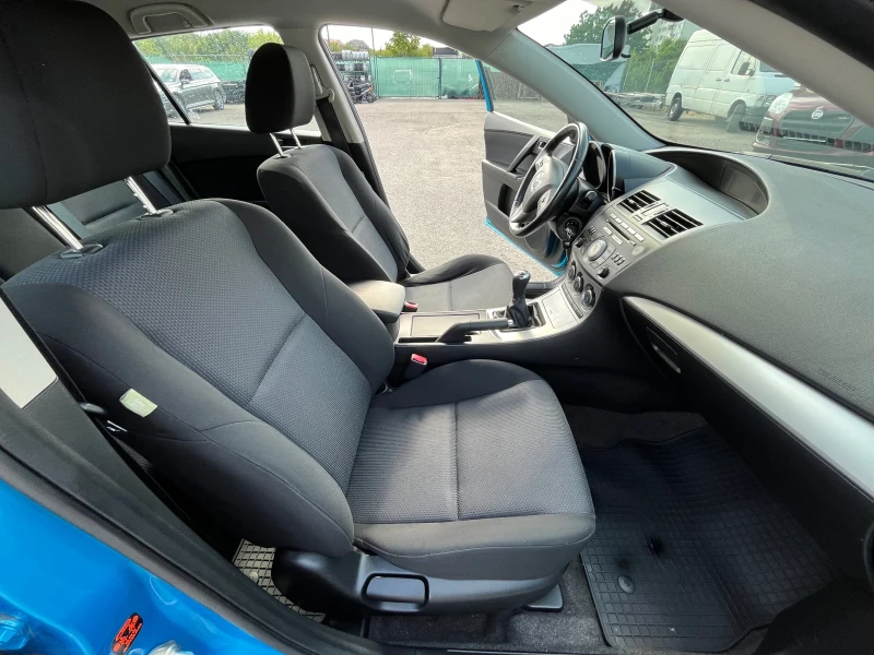 Mazda 3 1.6HDI , снимка 10 - Автомобили и джипове - 46818605