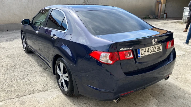 Honda Accord 2.4 EXECUTIVE, снимка 6 - Автомобили и джипове - 47556586