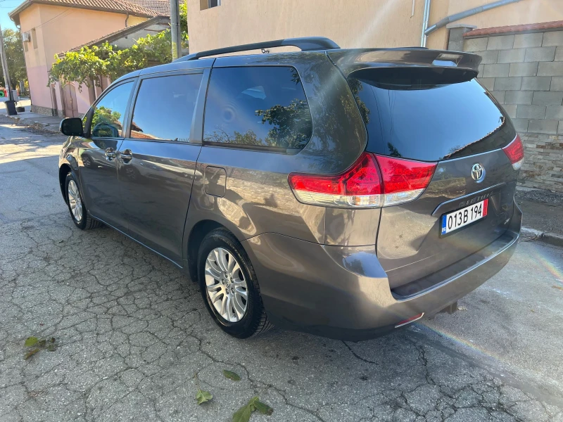 Toyota Sienna XLE 3.5i, ШВЕЙЦАРИЯ, снимка 7 - Автомобили и джипове - 47642001