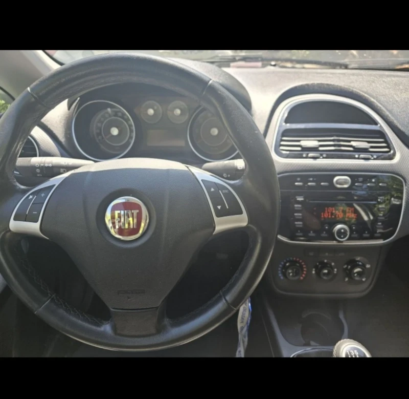 Fiat Punto EVO 1.4 Metan бартер за по голяма, снимка 9 - Автомобили и джипове - 48542933