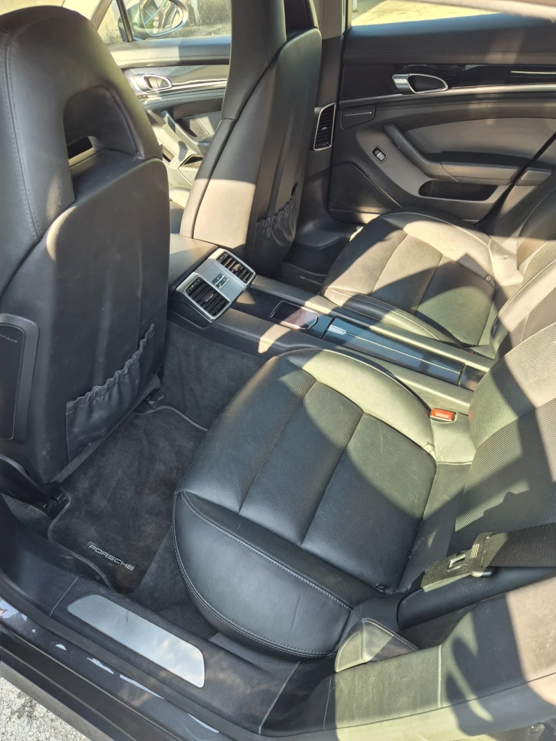 Porsche Panamera Перфектна!!!БАРТЕР, снимка 14 - Автомобили и джипове - 51817976