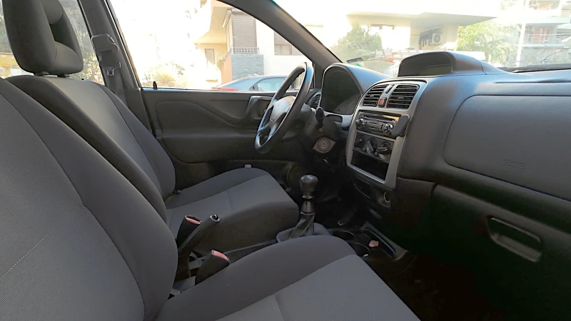 Mitsubishi Space star, снимка 10 - Автомобили и джипове - 52505692