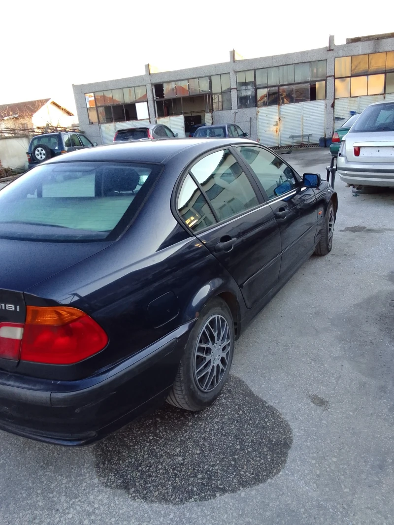 BMW 318 318i, снимка 4 - Автомобили и джипове - 52902308