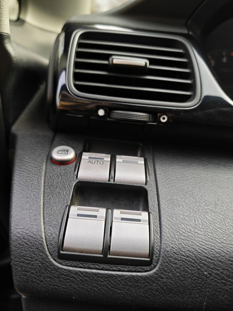 Honda Fr-v, снимка 10 - Автомобили и джипове - 53208842