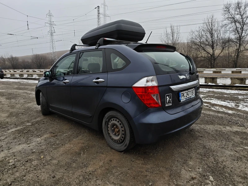 Honda Fr-v, снимка 3 - Автомобили и джипове - 53208842