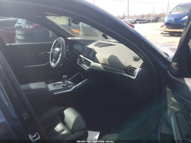 BMW 330 xDrive, снимка 11 - Автомобили и джипове - 53780804