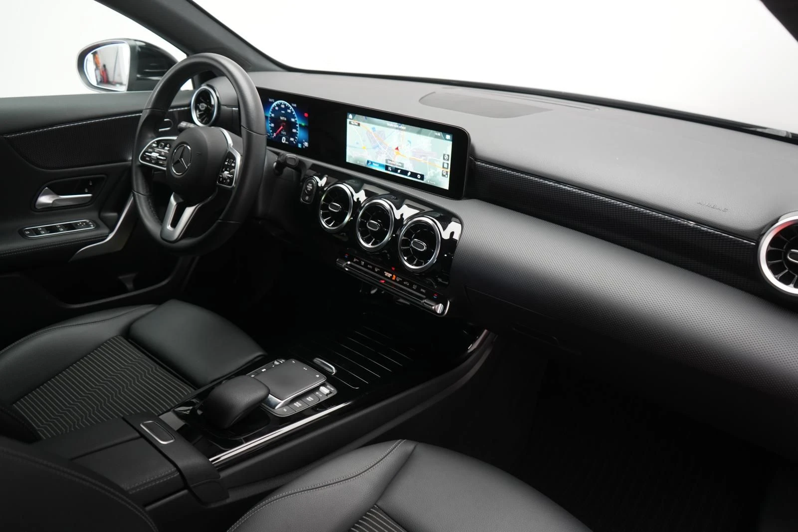 Mercedes-Benz A 220 d Progressive - изображение 6