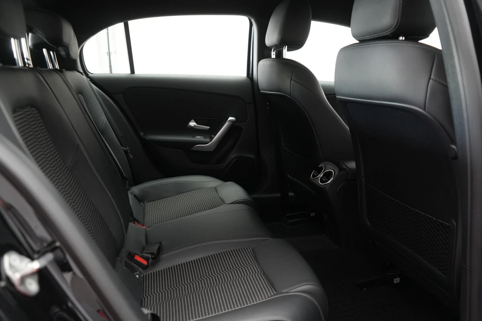 Mercedes-Benz A 220 d Progressive | Mobile.bg — изображение 14