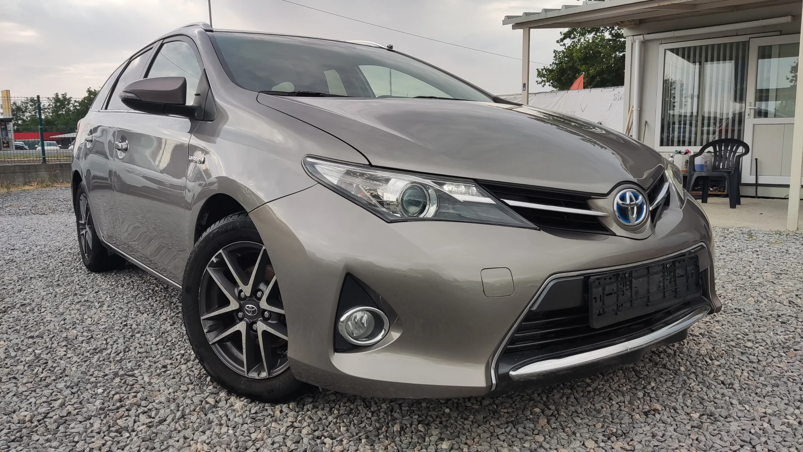 Toyota Auris 1.8 HYBRID - [1] 