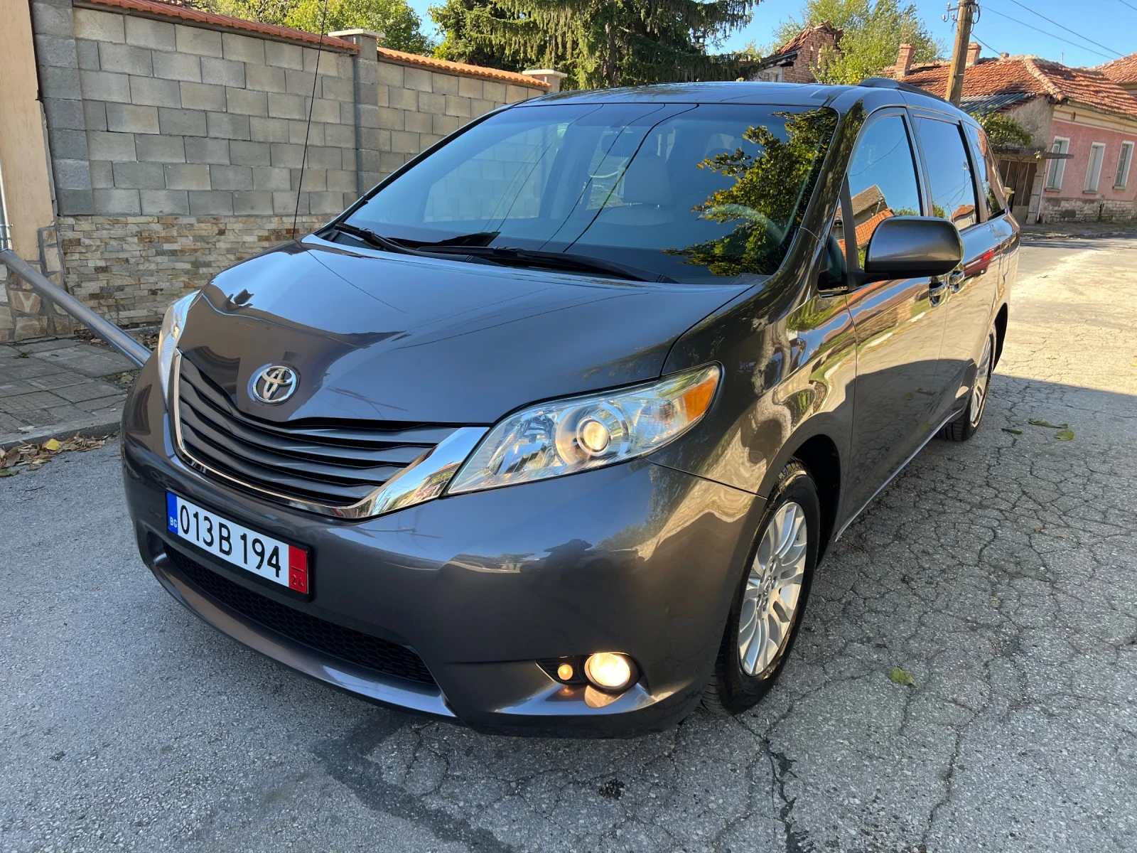 Toyota Sienna XLE 3.5i, ШВЕЙЦАРИЯ - изображение 3