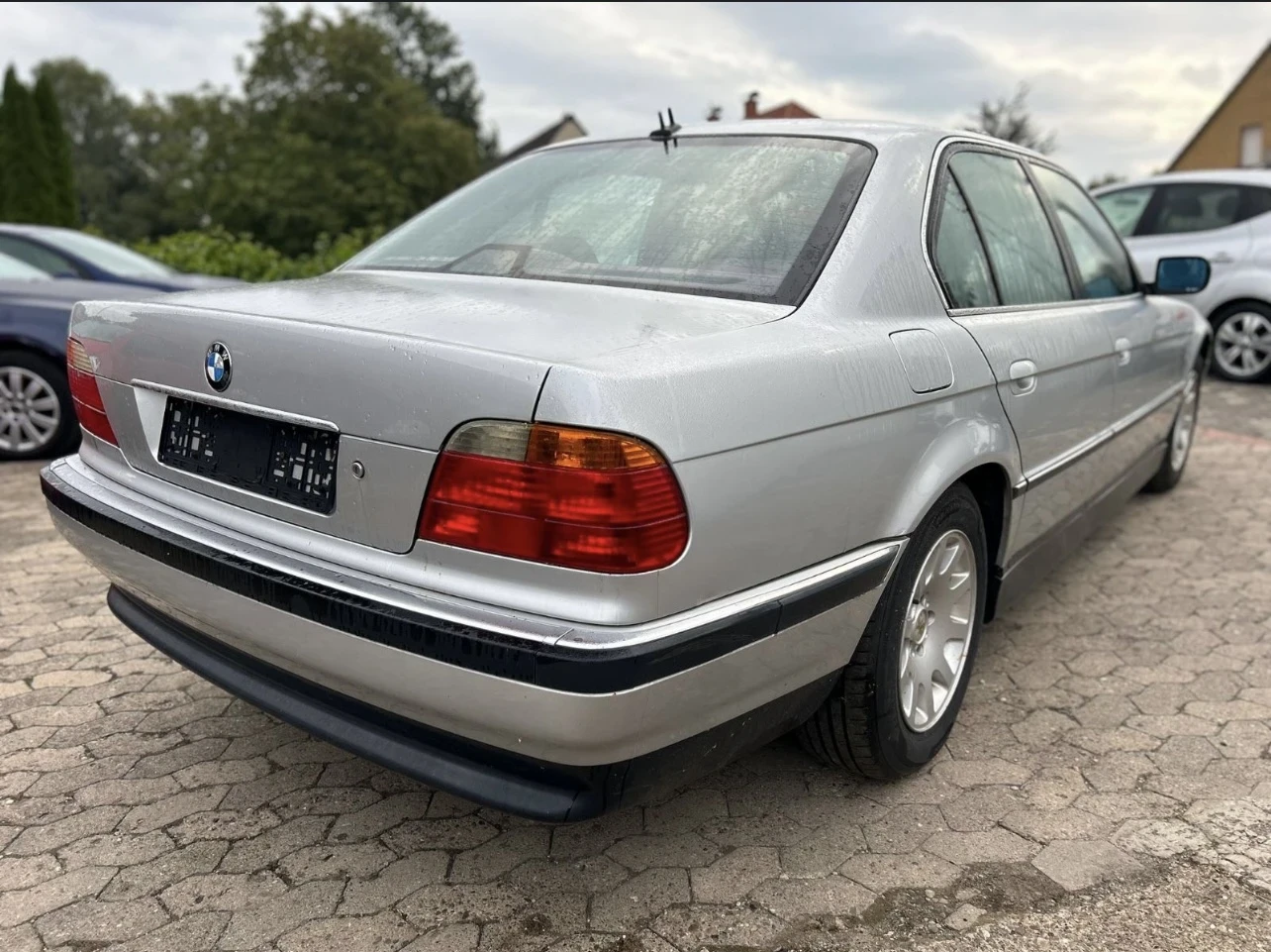 BMW 728  - изображение 7