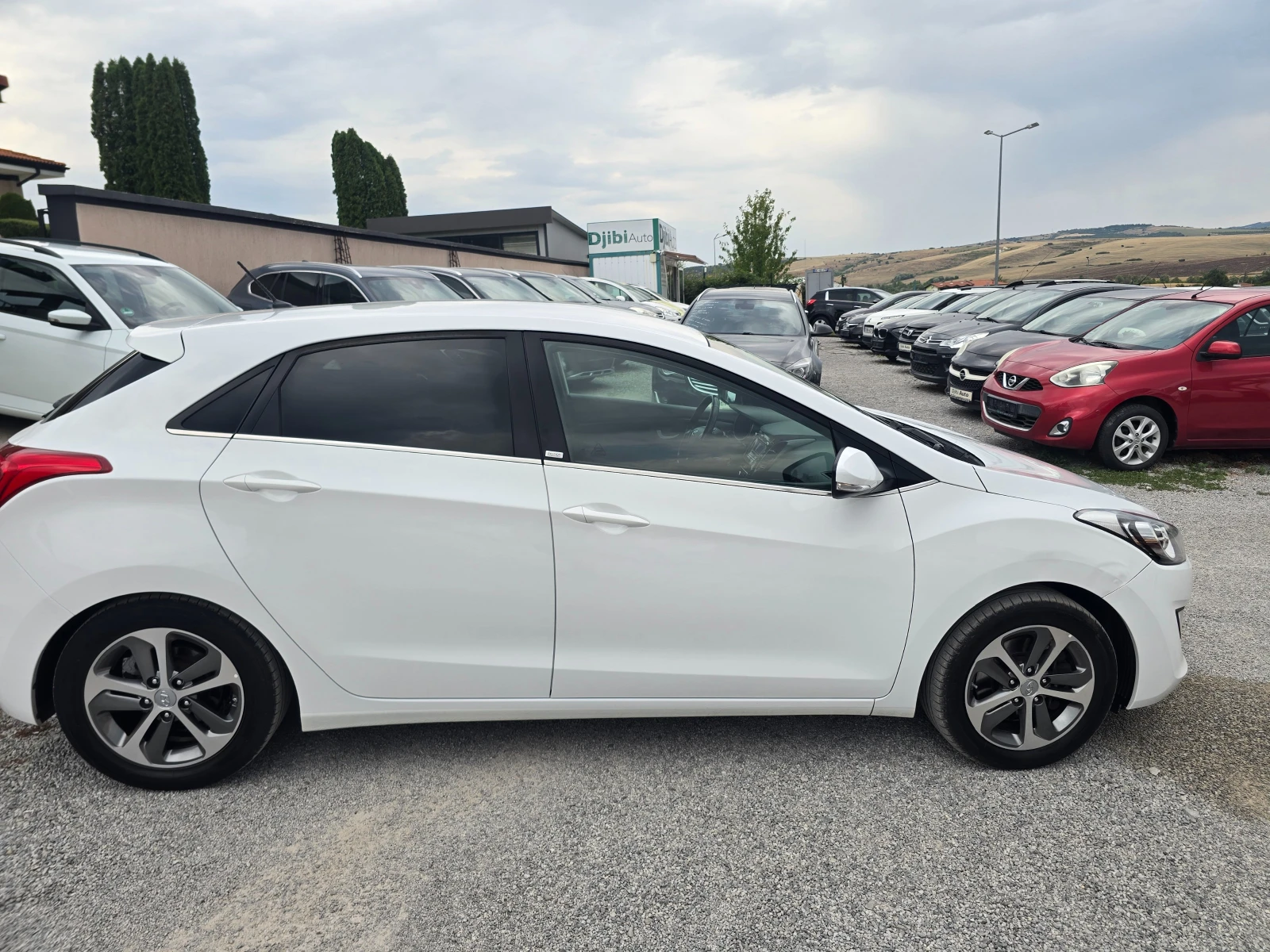 Hyundai I30 1.6-CRDI-EURO6W-PASSION - изображение 4