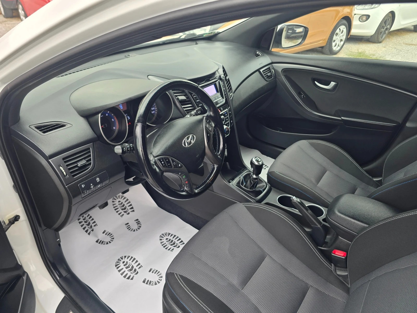 Hyundai I30 1.6-CRDI-EURO6W-PASSION - изображение 9
