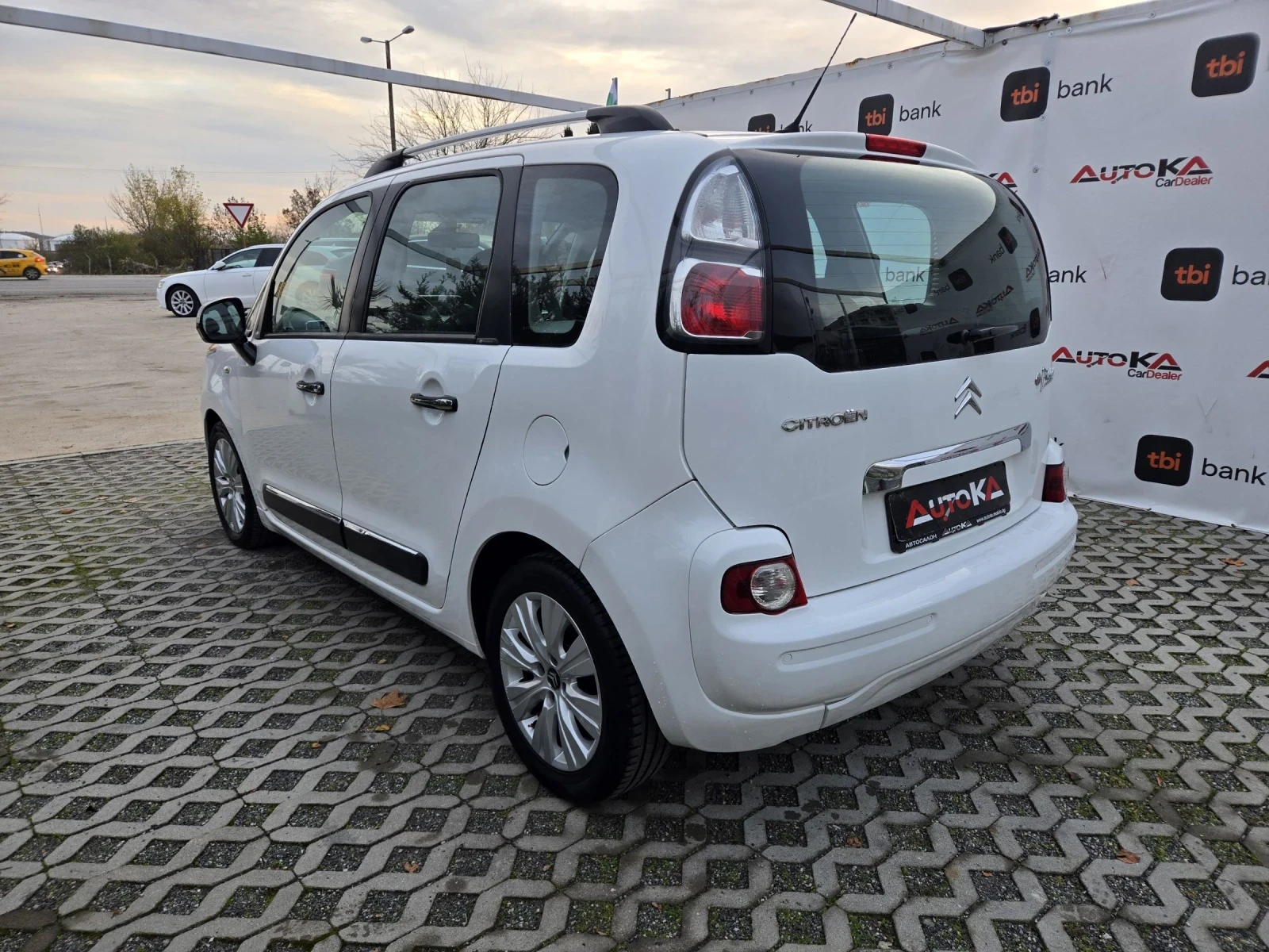 Citroen C3 Picasso 1.6HDI-112кс= 6ск= АВТОПИЛОТ= КЛИМАТРОНИК= EURO 5A - изображение 5