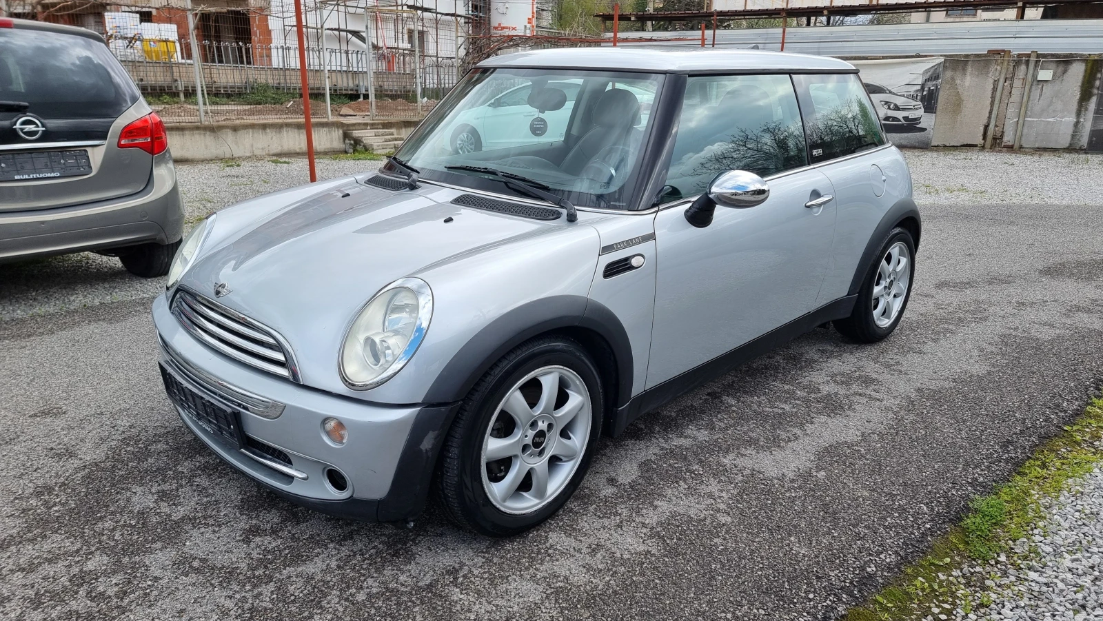 Mini Cooper 1.6i PARK LANE