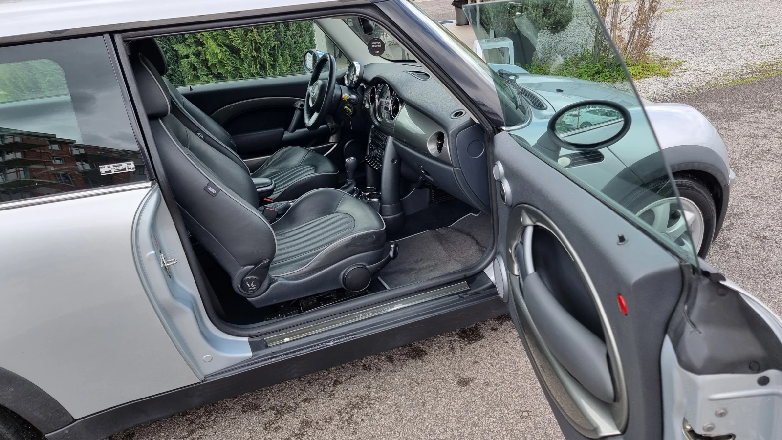 Mini Cooper 1.6i PARK LANE, снимка 9 - Автомобили и джипове - 54279686