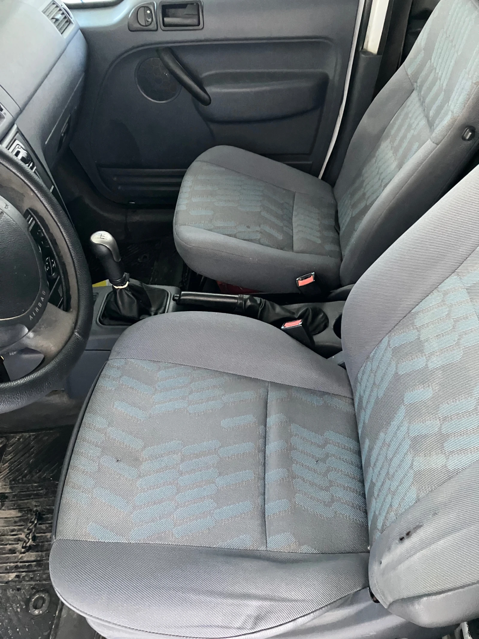 Ford Connect 1.8 tdci, снимка 8 - Автомобили и джипове - 54377471
