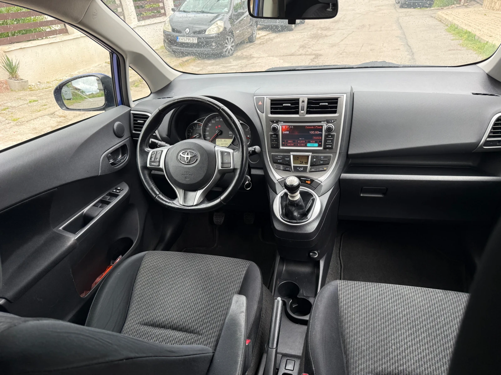 Toyota Verso S 1.4 d4d УНИКАТ, снимка 12 - Автомобили и джипове - 54653283