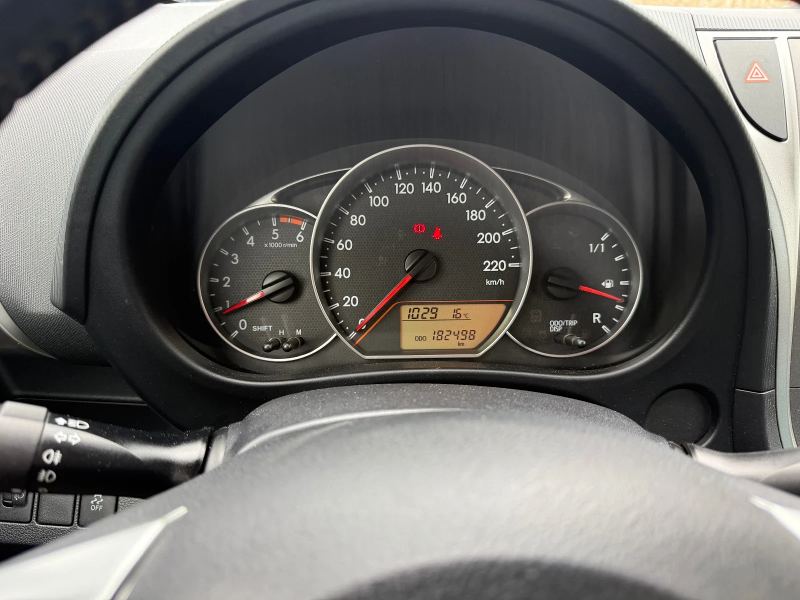 Toyota Verso S 1.4 d4d УНИКАТ, снимка 14 - Автомобили и джипове - 54653283