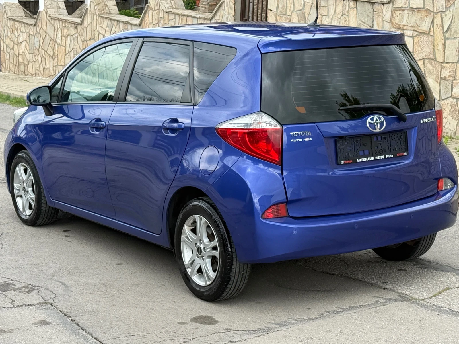 Toyota Verso S 1.4 d4d УНИКАТ, снимка 6 - Автомобили и джипове - 54653283