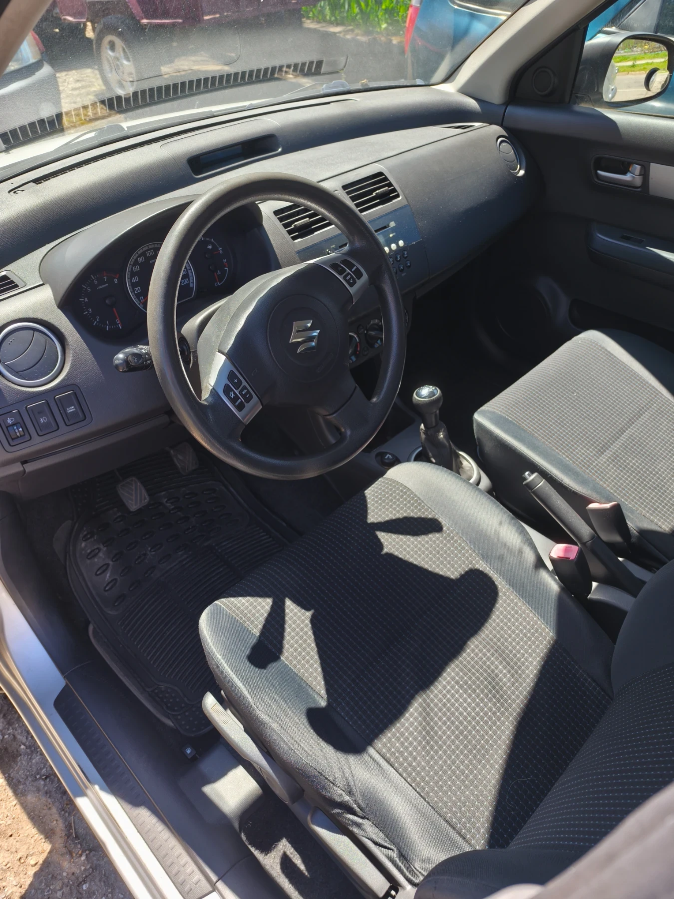 Suzuki Swift, снимка 10 - Автомобили и джипове - 54822961