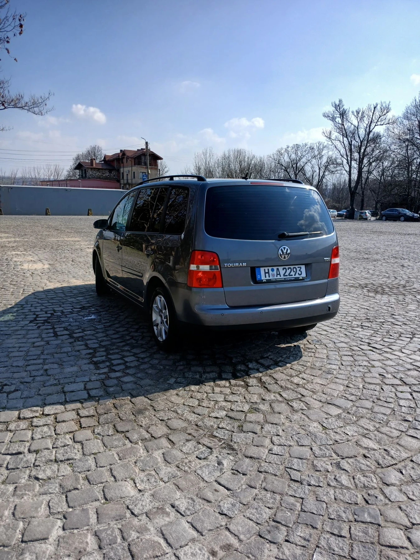 VW Touran, снимка 8 - Автомобили и джипове - 56467141