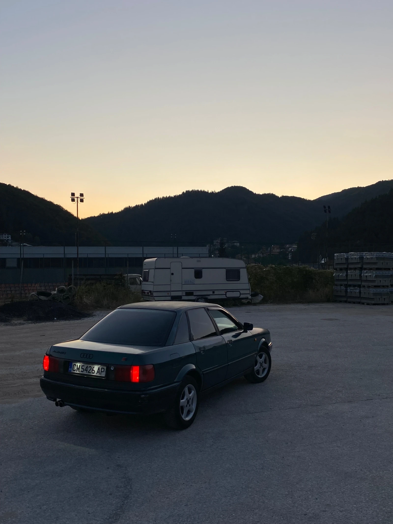 Audi 80, снимка 4 - Автомобили и джипове - 56138064