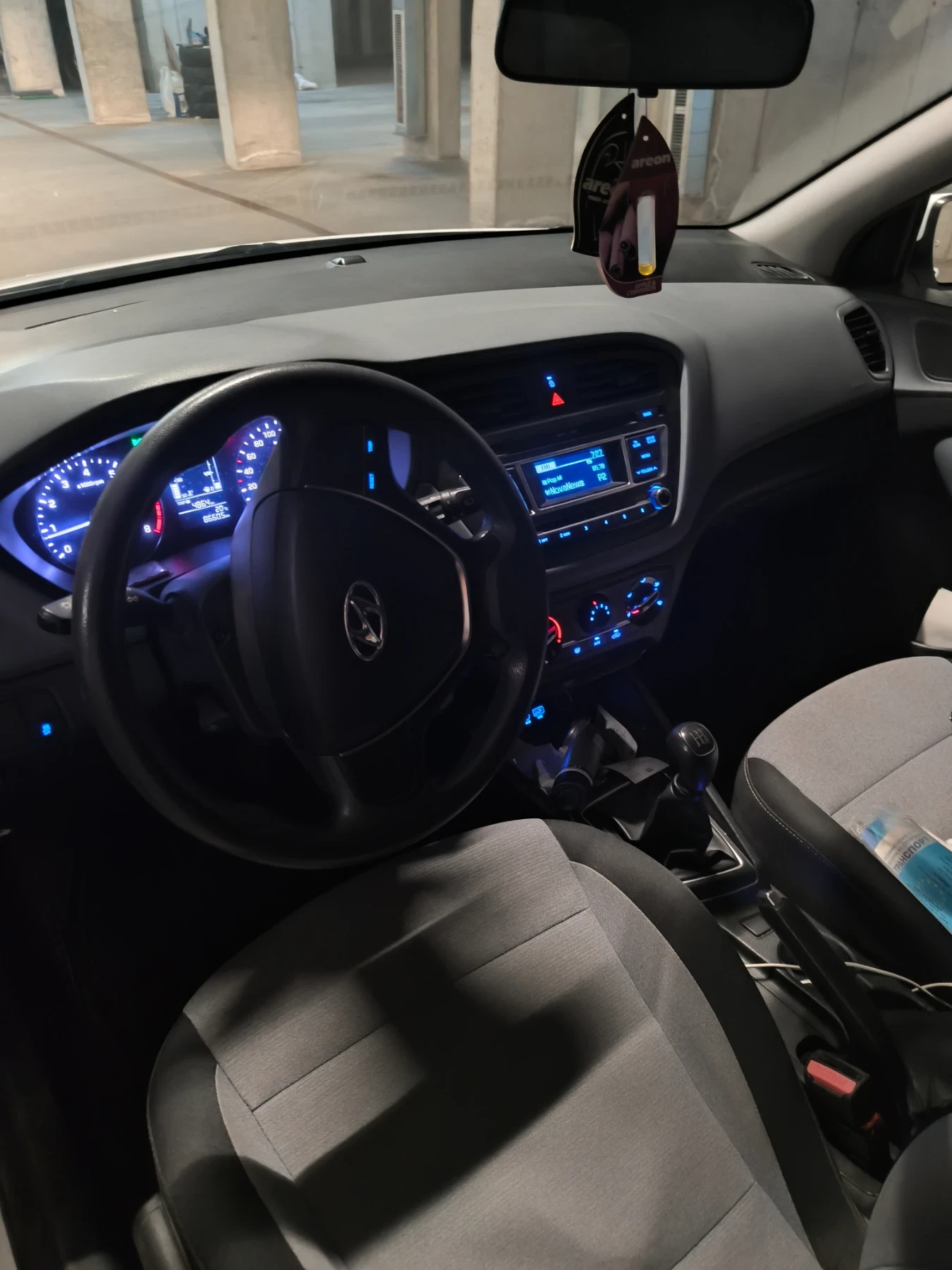 Hyundai I20, снимка 2 - Автомобили и джипове - 56201610