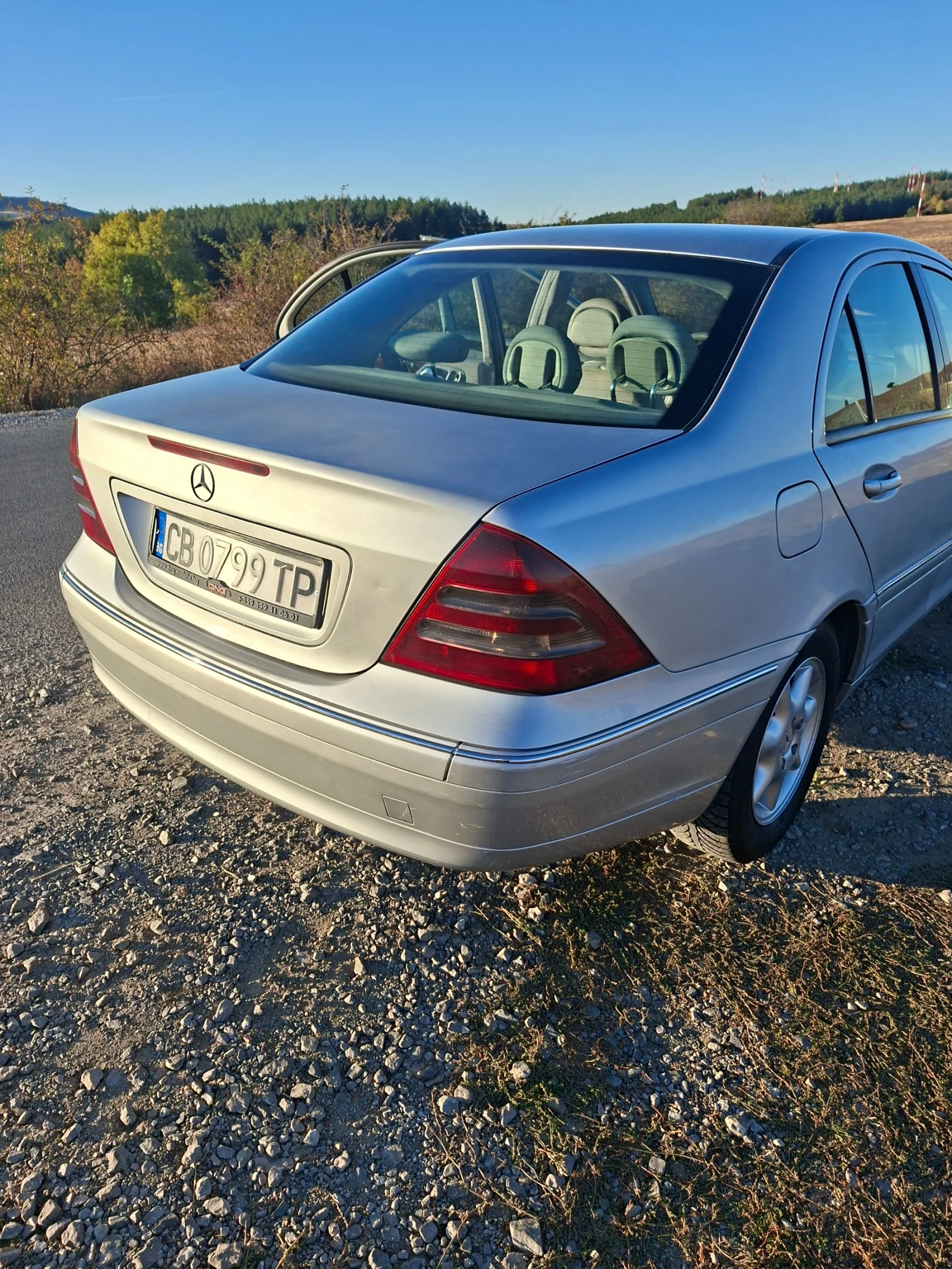 Mercedes-Benz C 220, снимка 4 - Автомобили и джипове - 56524698