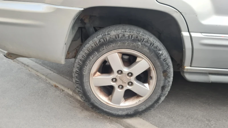 Jeep Grand cherokee 2.7 cdi, снимка 6 - Автомобили и джипове - 43057056