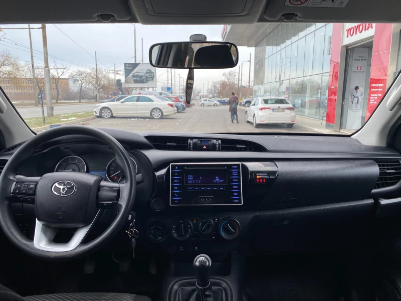 Toyota Hilux  2.4 D 6MT Comfort, снимка 14 - Автомобили и джипове - 48581814