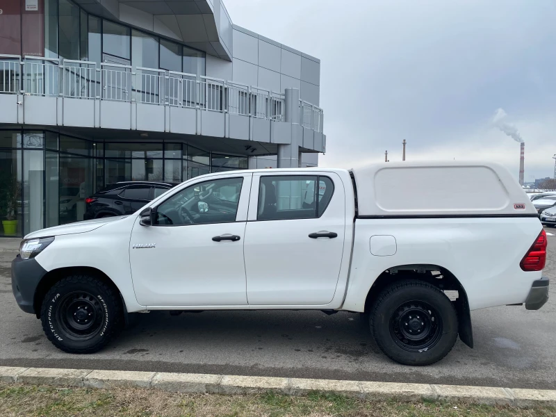 Toyota Hilux  2.4 D 6MT Comfort, снимка 9 - Автомобили и джипове - 48581814