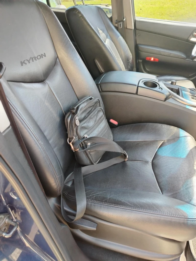 SsangYong Kyron 2000, снимка 6 - Автомобили и джипове - 52429576