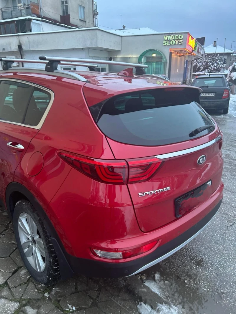 Kia Sportage, снимка 3 - Автомобили и джипове - 50640466