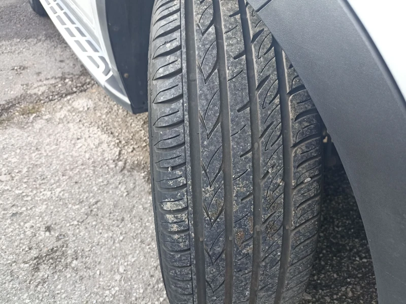 Kia Sportage 2.0 CRDI 4X4 Premium XS, снимка 15 - Автомобили и джипове - 52394632