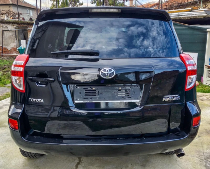 Toyota Rav4 2.2, снимка 2 - Автомобили и джипове - 52974653