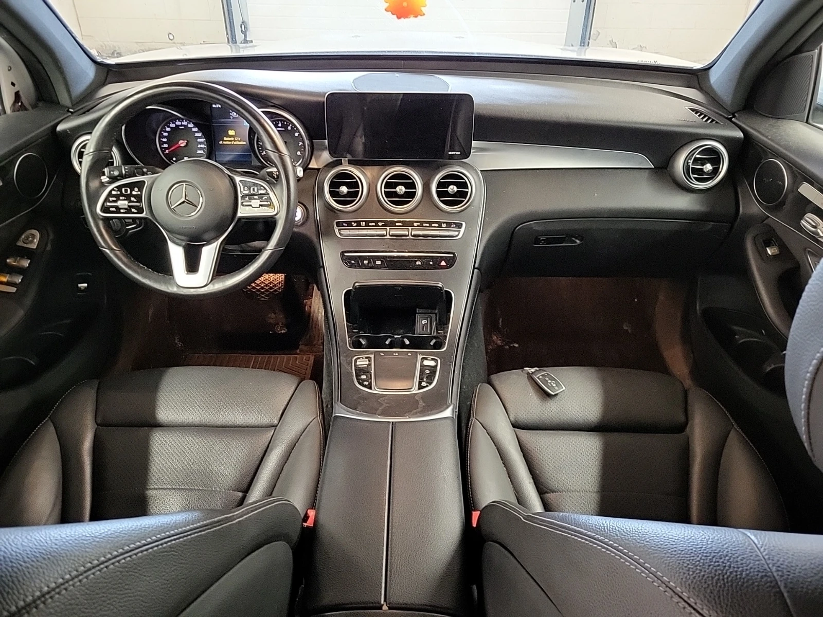 Mercedes-Benz GLC 300 Back up* Пано* Подгрев* Авто финанс.*  - изображение 9