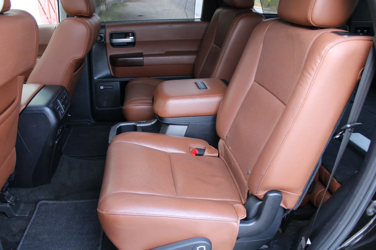 Toyota Sequoia Platinum  - изображение 5