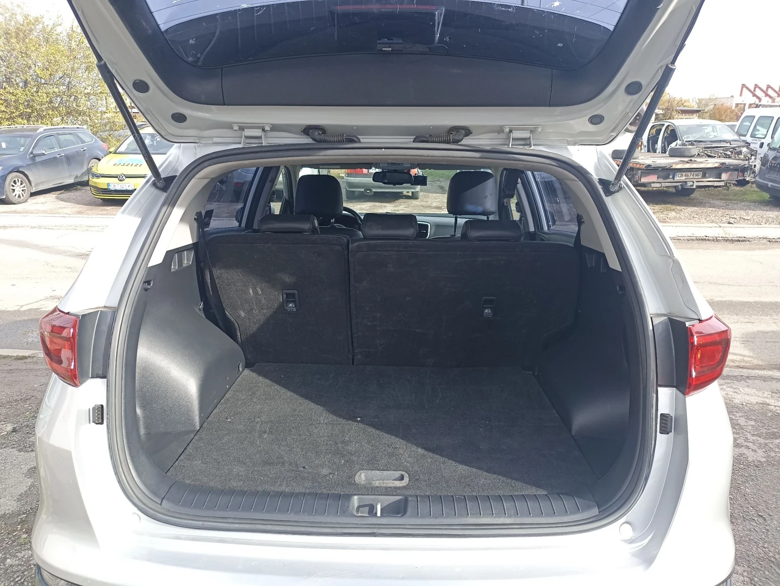 Kia Sportage 2.0 CRDI 4X4 Premium XS - изображение 7