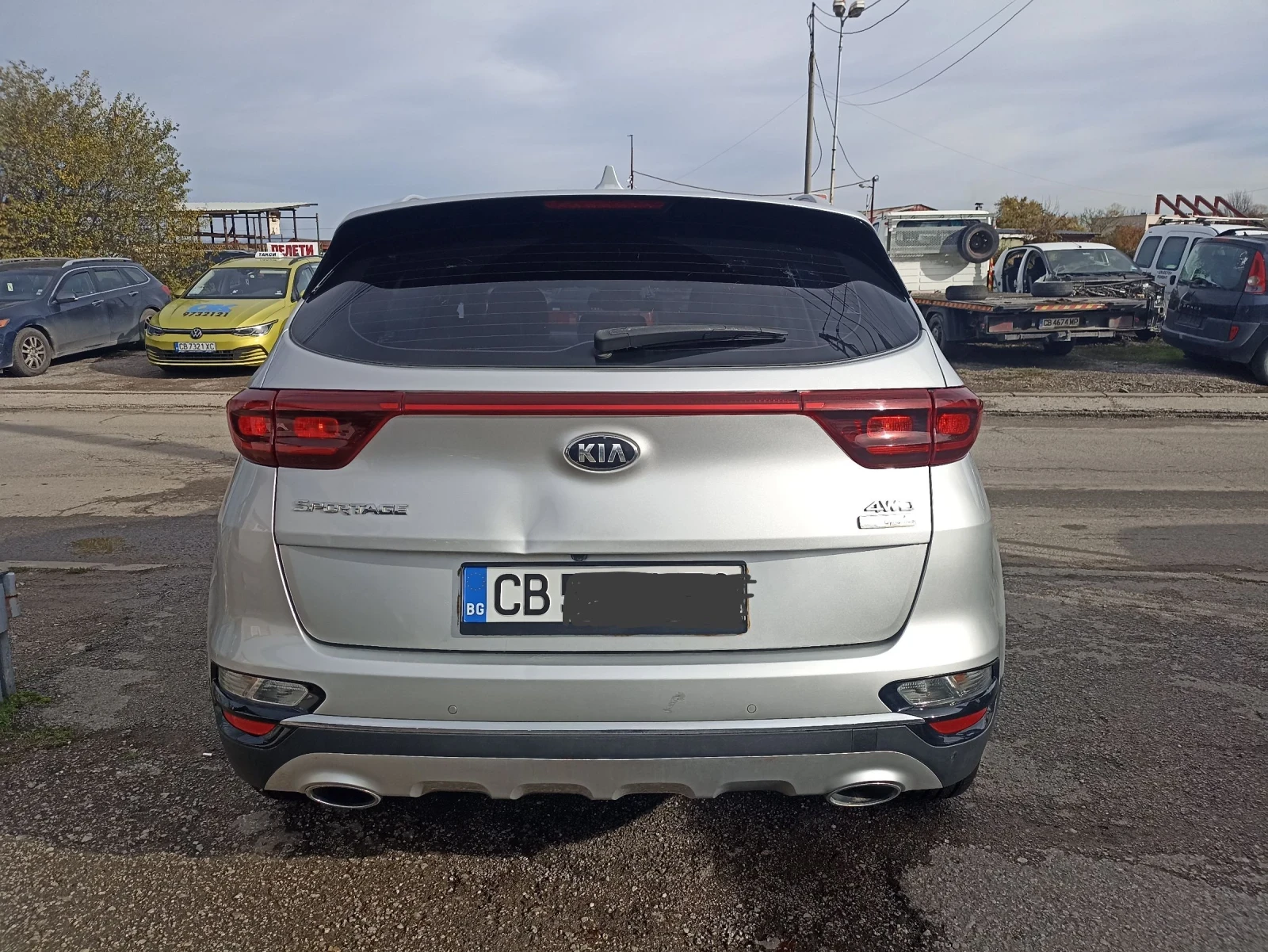 Kia Sportage 2.0 CRDI 4X4 Premium XS - изображение 6