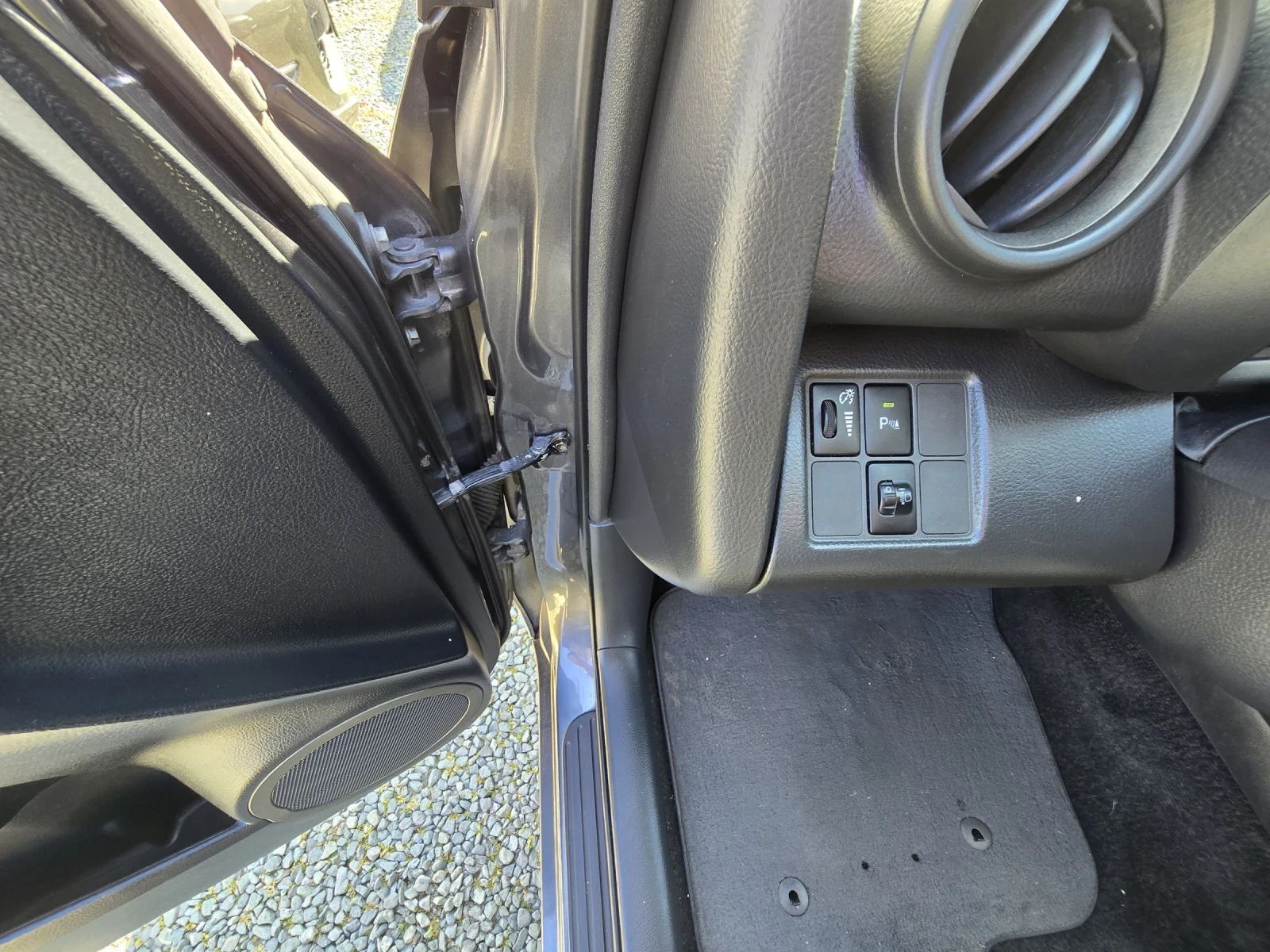 Toyota Rav4 D4D, снимка 9 - Автомобили и джипове - 53752588