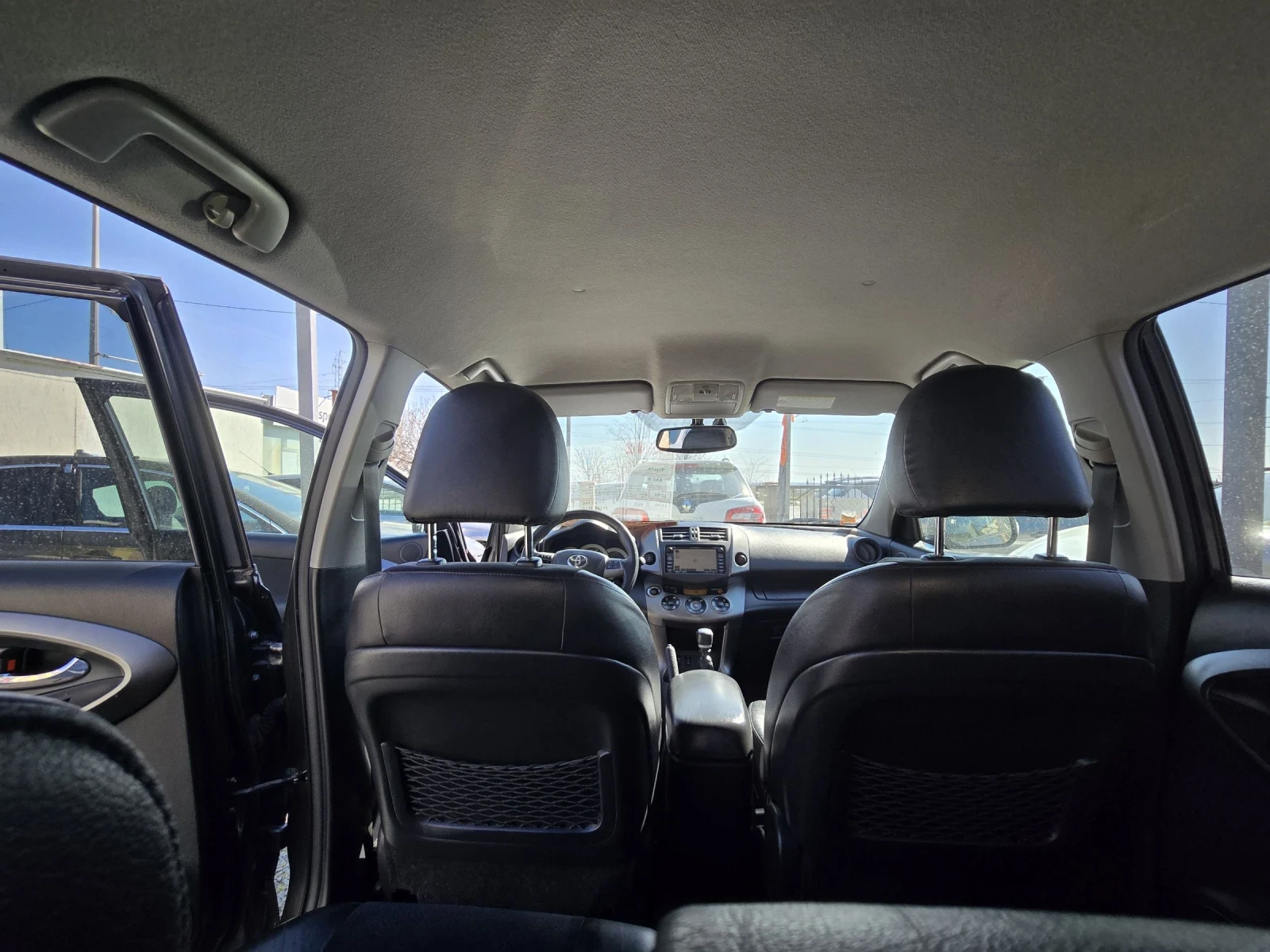 Toyota Rav4 D4D, снимка 14 - Автомобили и джипове - 53752588