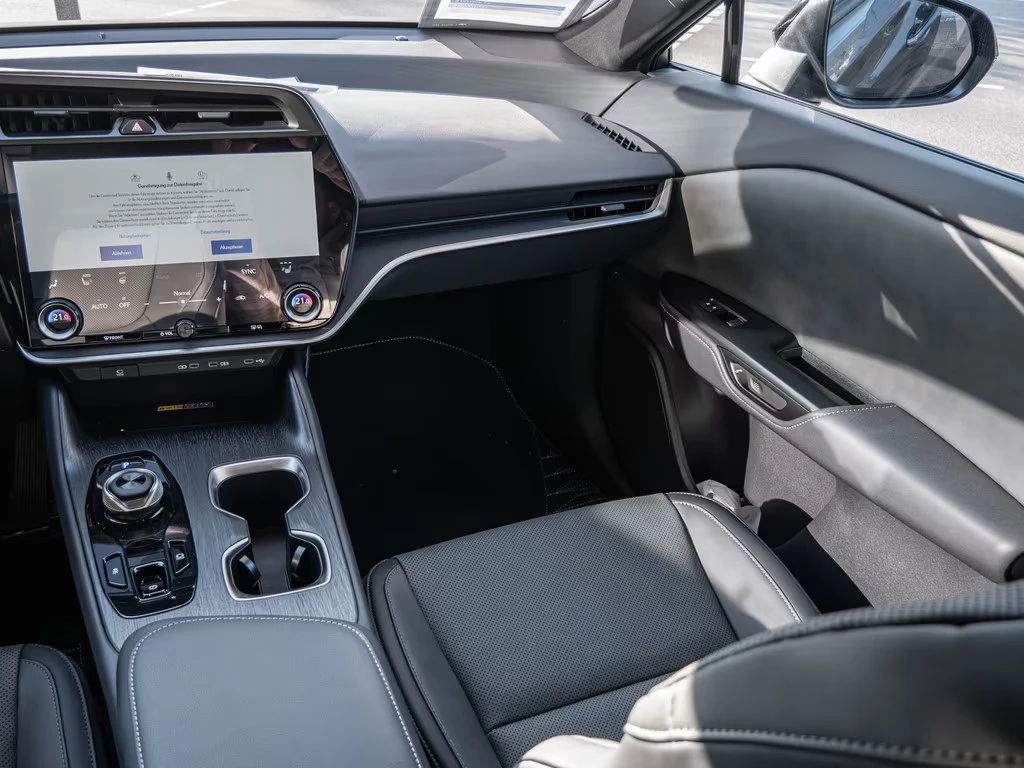Lexus RX 500 e/НОВ!/381HP/EXECUTIVE/20/360/KLESS/DIGITAL/405z, снимка 15 - Автомобили и джипове - 54477613