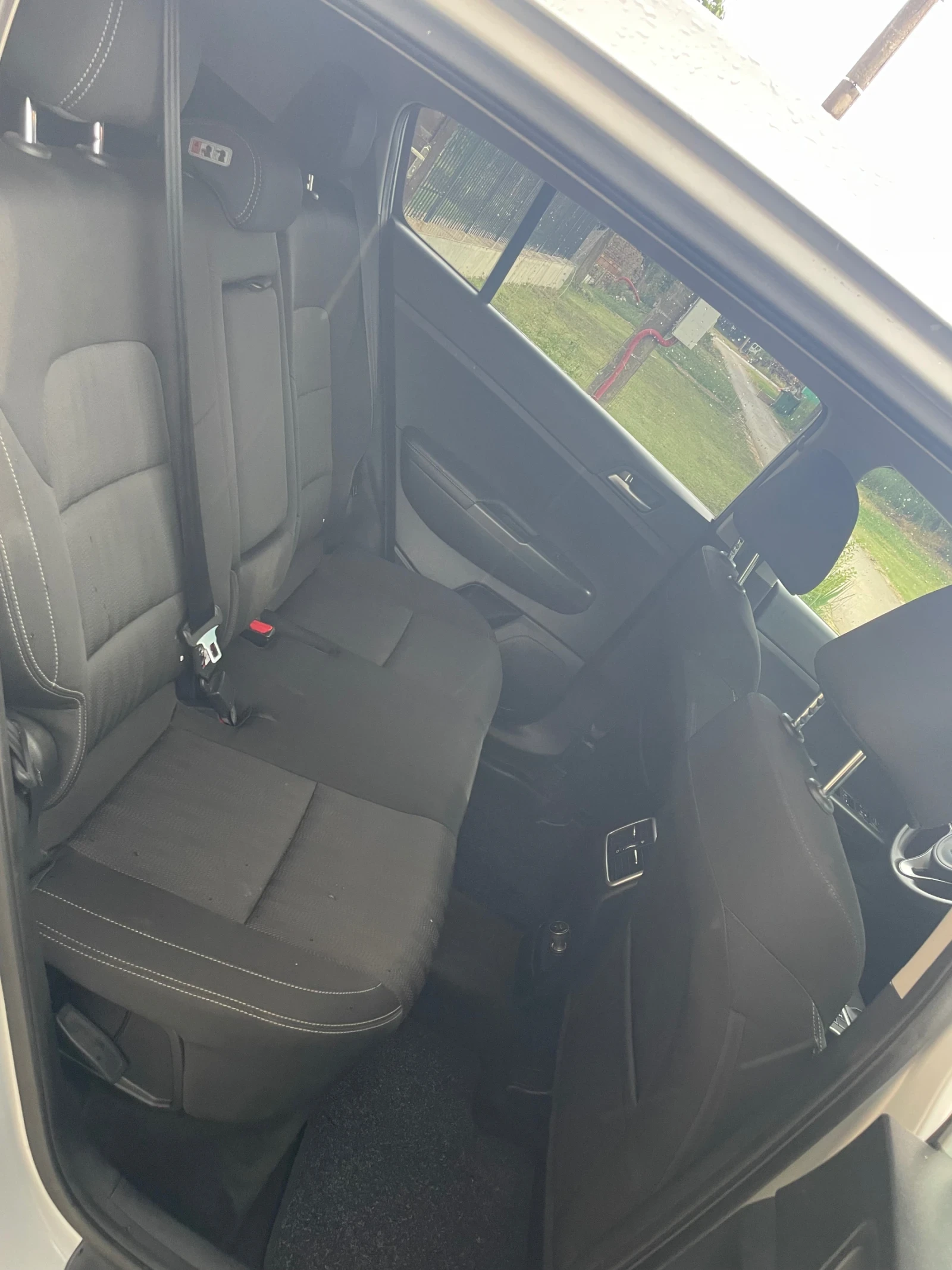 Kia Sportage 4Х4 Автомат, снимка 15 - Автомобили и джипове - 55437341