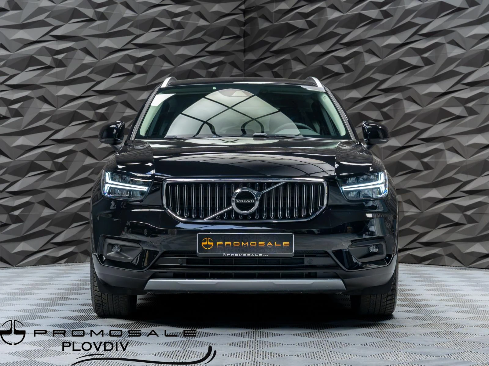 Volvo XC40 T5* RECHARGE* PHEV* R DesignCAM* , снимка 2 - Автомобили и джипове - 55615797
