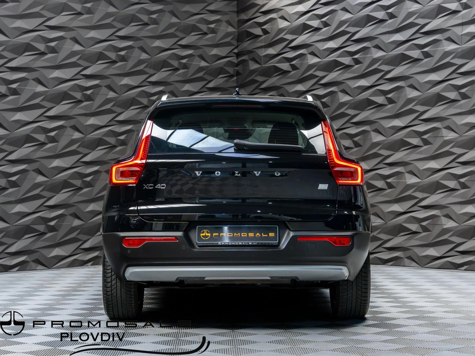 Volvo XC40 T5* RECHARGE* PHEV* R DesignCAM* , снимка 4 - Автомобили и джипове - 55615797