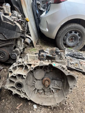 Volvo V40 2.0d D3 163к.с ръчна скоростна кутия, снимка 5