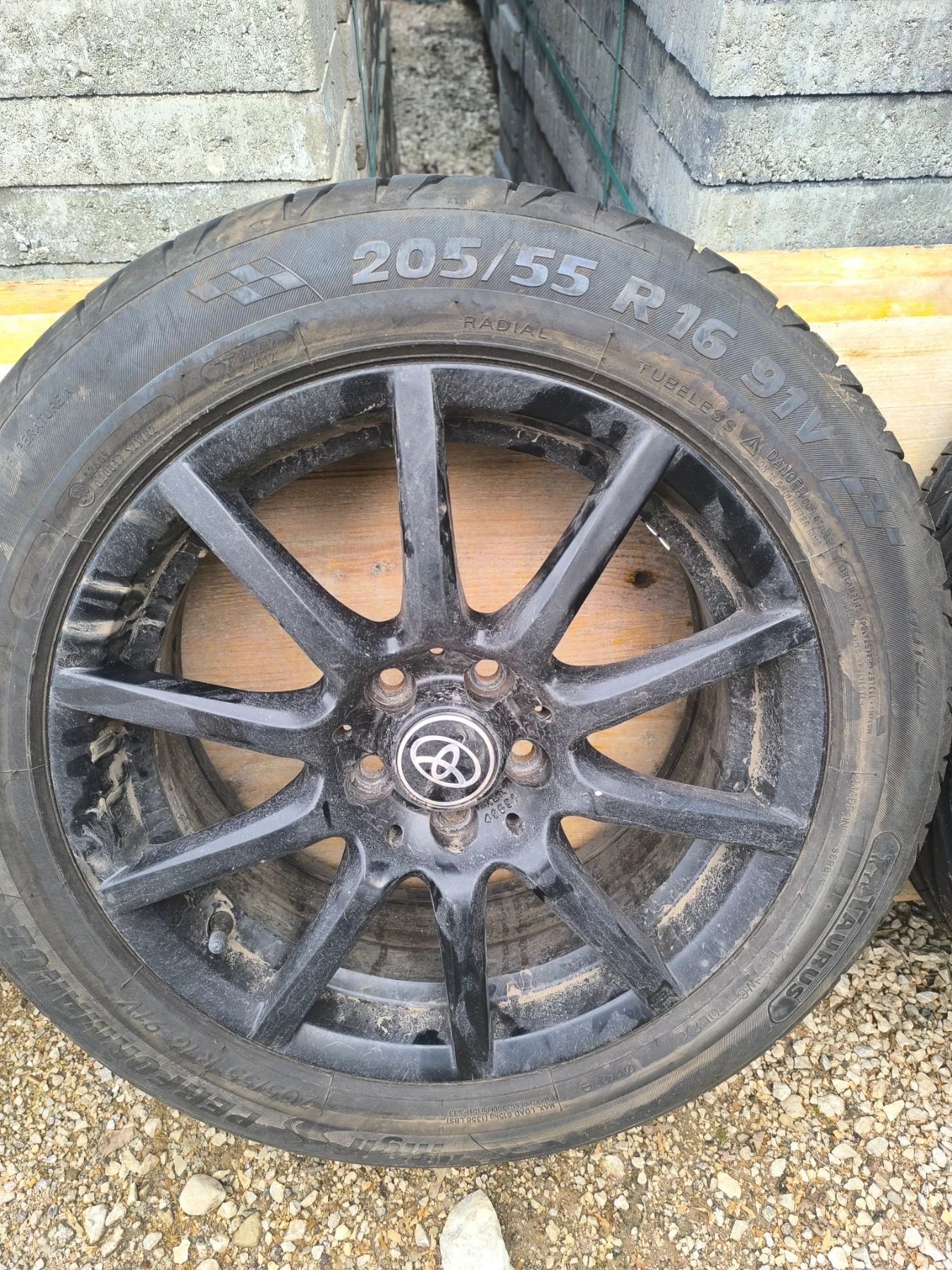 ���� � ������ 205/55R16 | Mobile.bg � ����������� 2