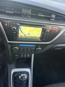 Toyota Auris 2.0D4D KEYLESS & PANORAMA, снимка 9