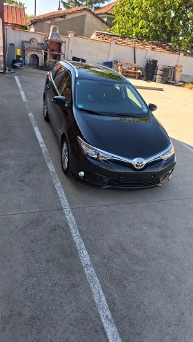 Toyota Auris, снимка 1